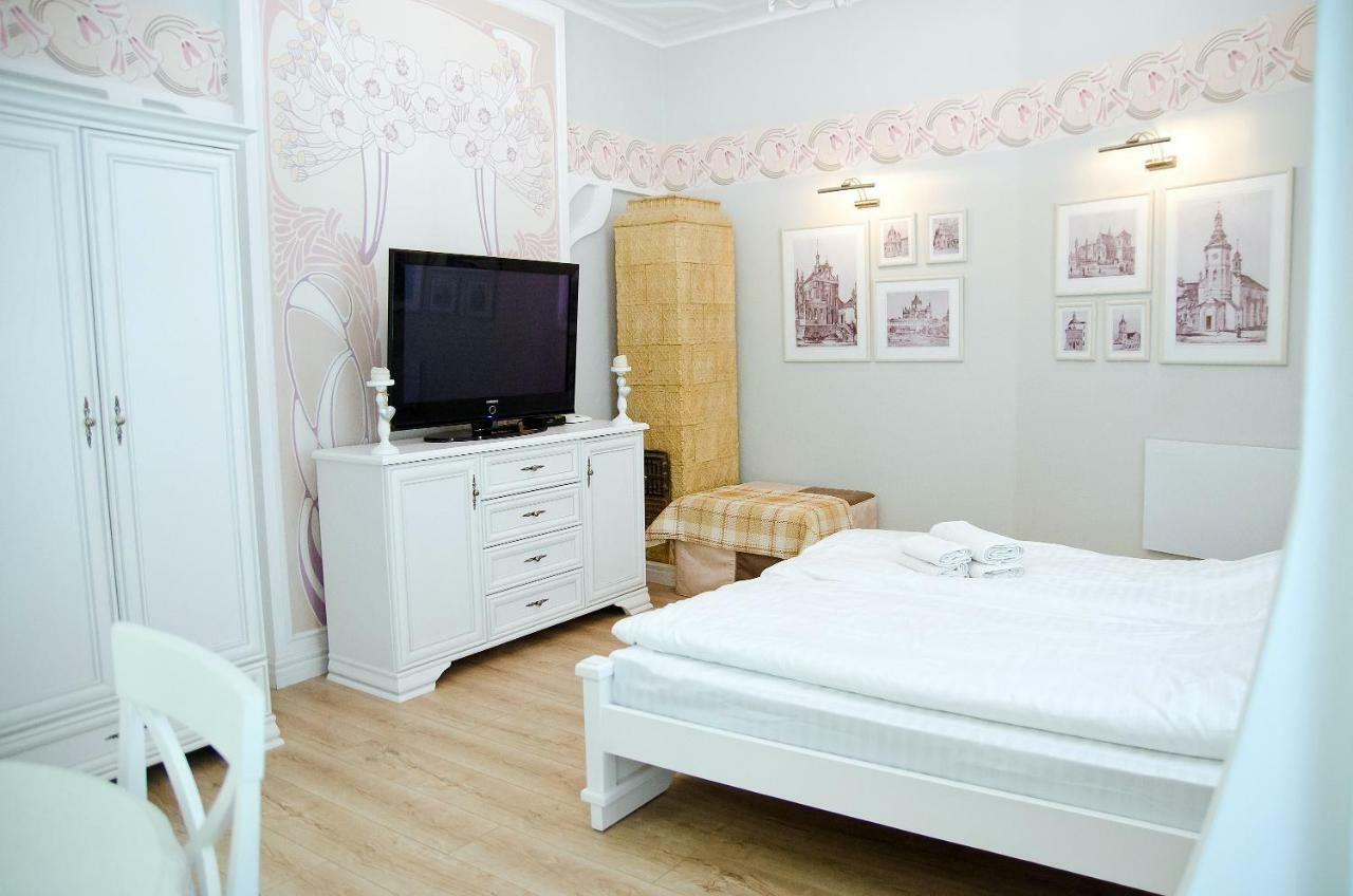 לבוב Deluxe Appartment In The City Center מראה חיצוני תמונה